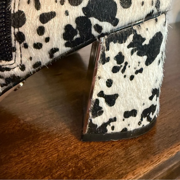 XOXO NWT Black & White Spotted Dalmatian Faux Calf Hair Chunky Heel Booties 7.5 - Picture 7 of 10